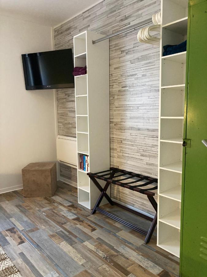 Living At Saarpartments -Adultsonly- 2 Bedrooms, Kitchen - Business & Holiday Apartments For Long- And Short Term Stay, 3 Min To Train Station, Secure E-Bike Parking! Saarbrücken Exteriör bild