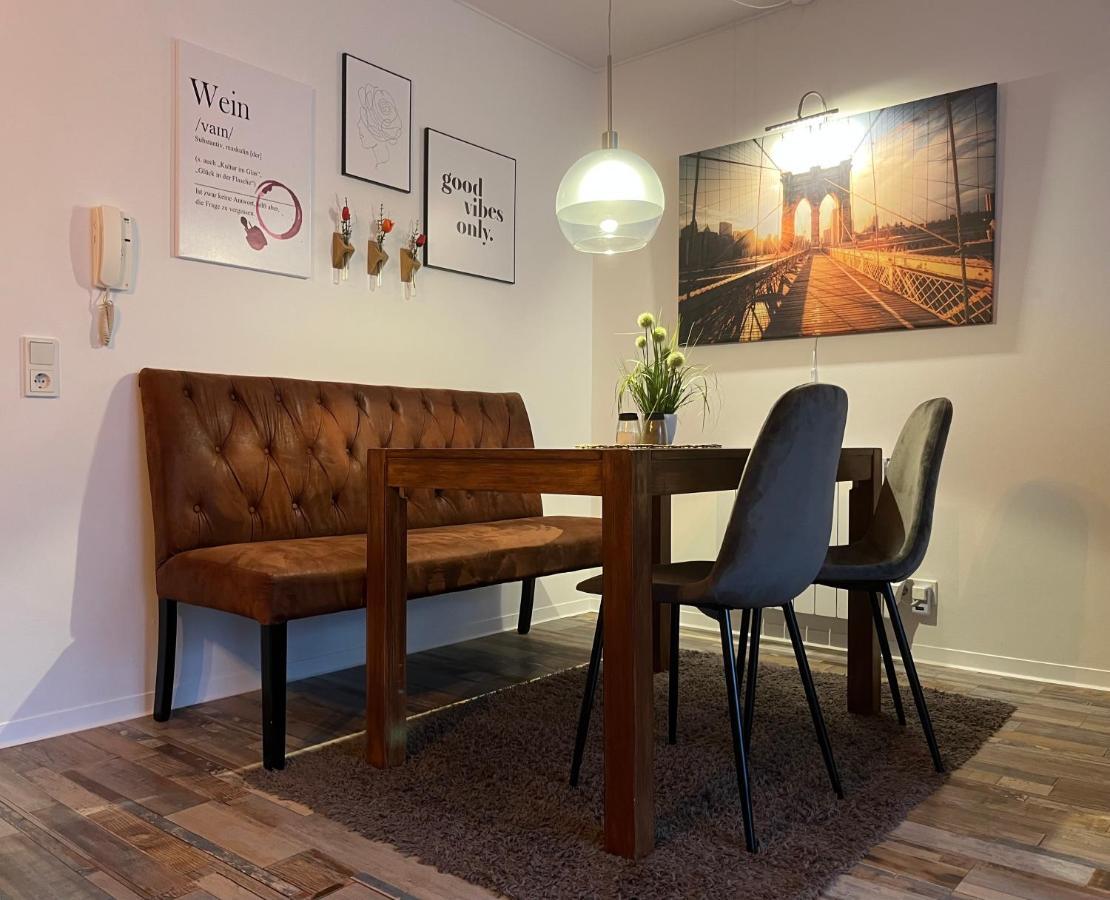 Living At Saarpartments -Adultsonly- 2 Bedrooms, Kitchen - Business & Holiday Apartments For Long- And Short Term Stay, 3 Min To Train Station, Secure E-Bike Parking! Saarbrücken Exteriör bild