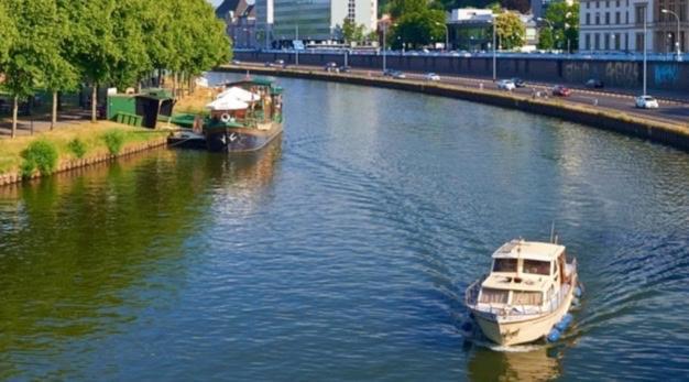 Living At Saarpartments -Adultsonly- 2 Bedrooms, Kitchen - Business & Holiday Apartments For Long- And Short Term Stay, 3 Min To Train Station, Secure E-Bike Parking! Saarbrücken Exteriör bild