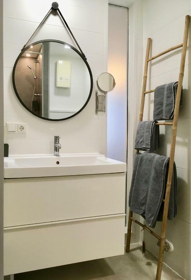 Living At Saarpartments -Adultsonly- 2 Bedrooms, Kitchen - Business & Holiday Apartments For Long- And Short Term Stay, 3 Min To Train Station, Secure E-Bike Parking! Saarbrücken Exteriör bild